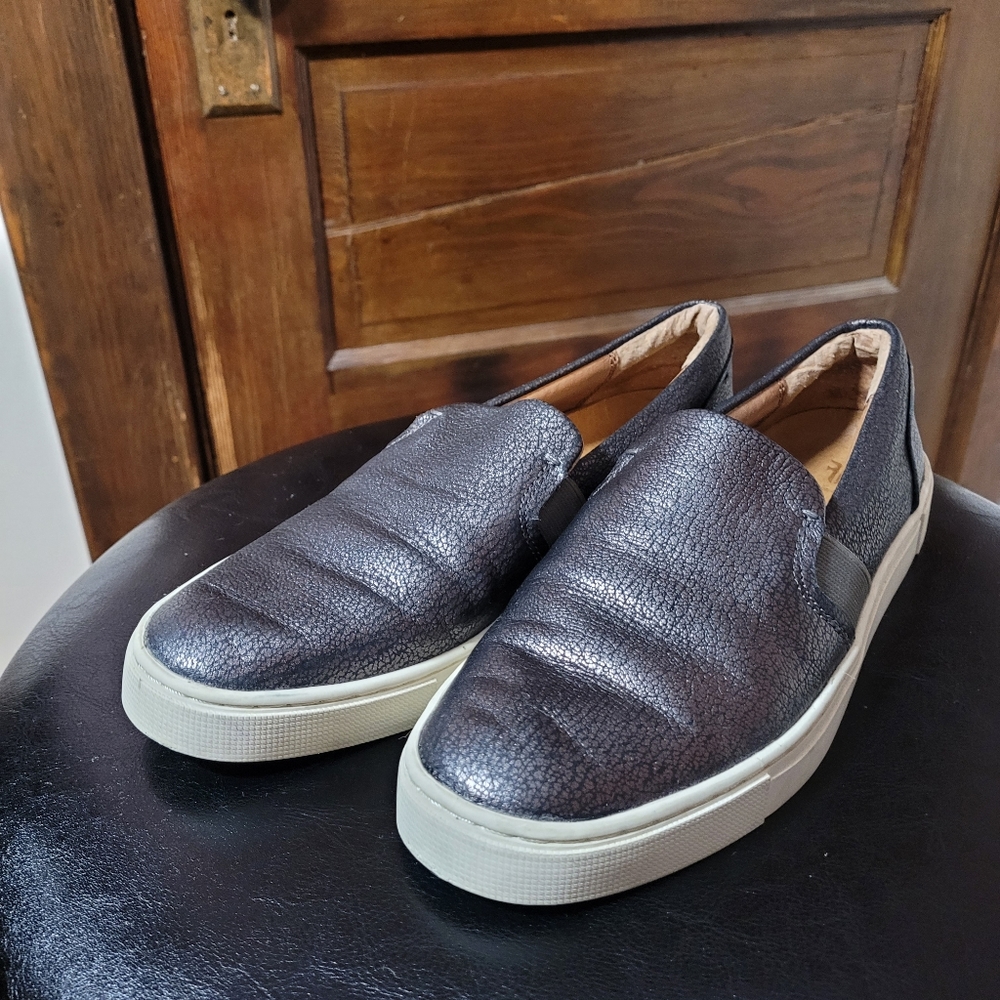 Frye Metallic Pewter Leather Slip-on Loafers Size 7.5 M